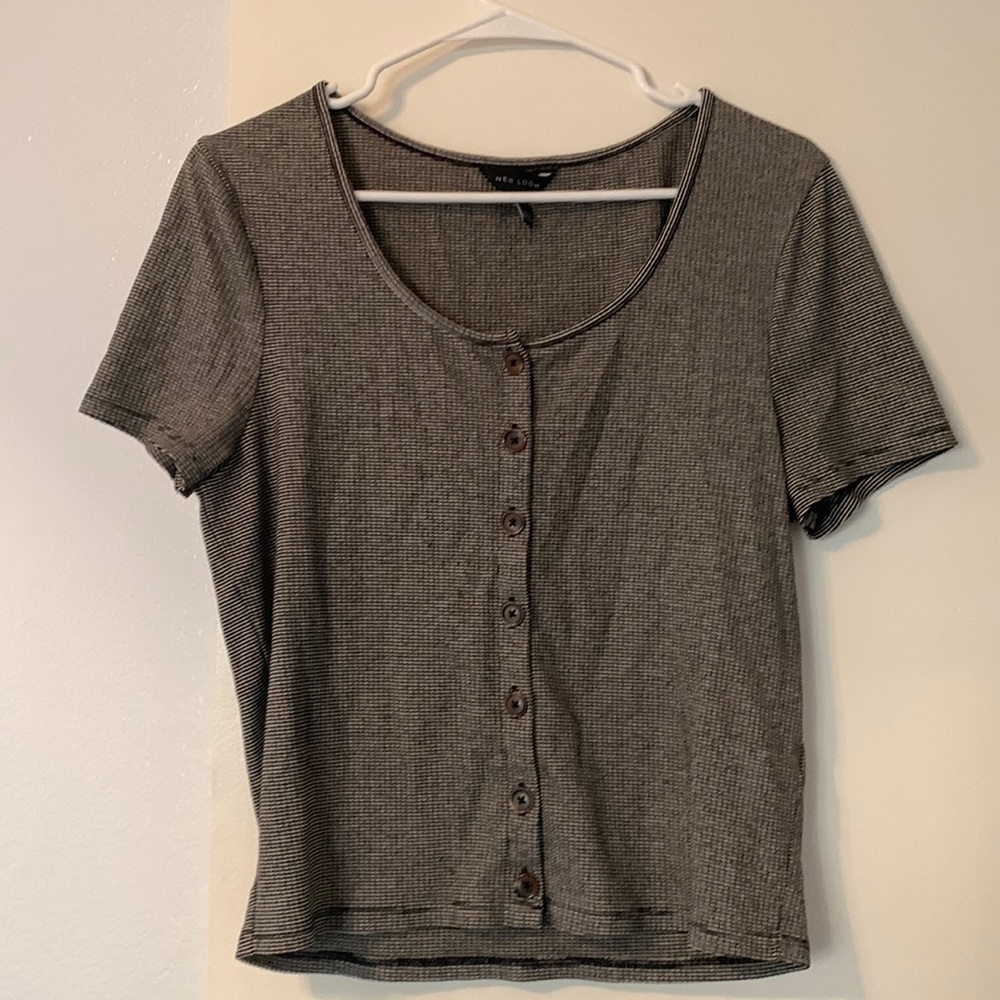 Women’s ribbed button down top